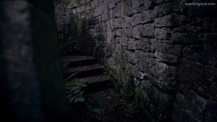 Screenshot 1 aus Göttin und Magd in Knechtschaft – Exklusiv bei Restrainedelegance