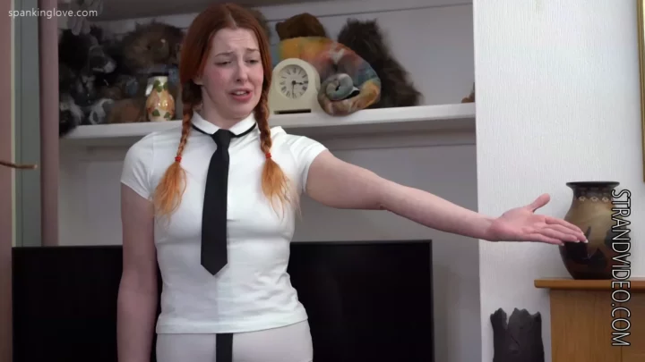 Screenshot 5 aus I am sorry Mr Crisp spr-2116 Spanking Sarah Exclusive