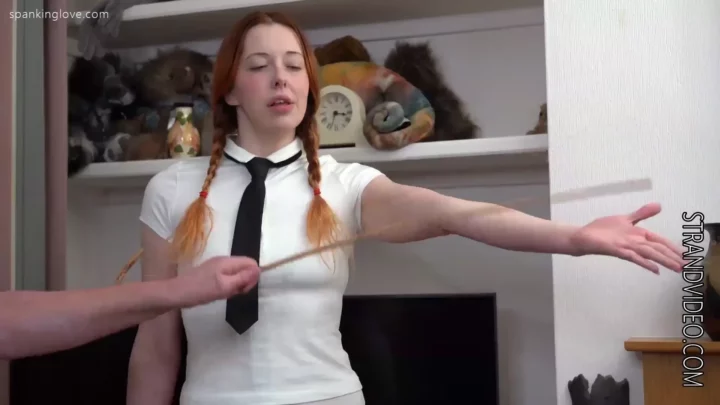 Screenshot 6 aus I am sorry Mr Crisp spr-2116 Spanking Sarah Exclusive