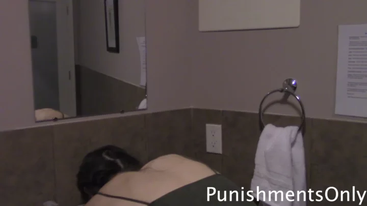 Screenshot 9 aus Luci’s 2nd Mouth Soaping – Punishments Only Exclusive