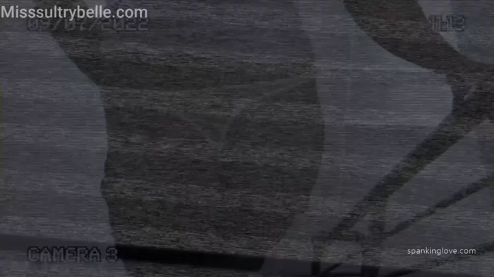 Screenshot 9 aus Katy V the Canadian prison strap – Miss Sultrybelle Exclusive