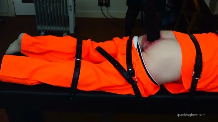 Screenshot 10 aus Prisoner F – Miss Sultrybelle Exclusive