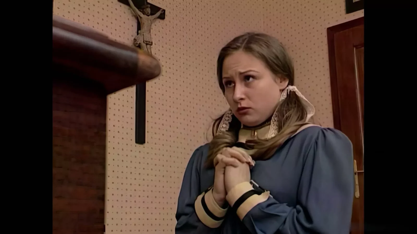 Play video: Directeurskamer: Straf voor Afwezigheidsbriefje (Lupus HD)