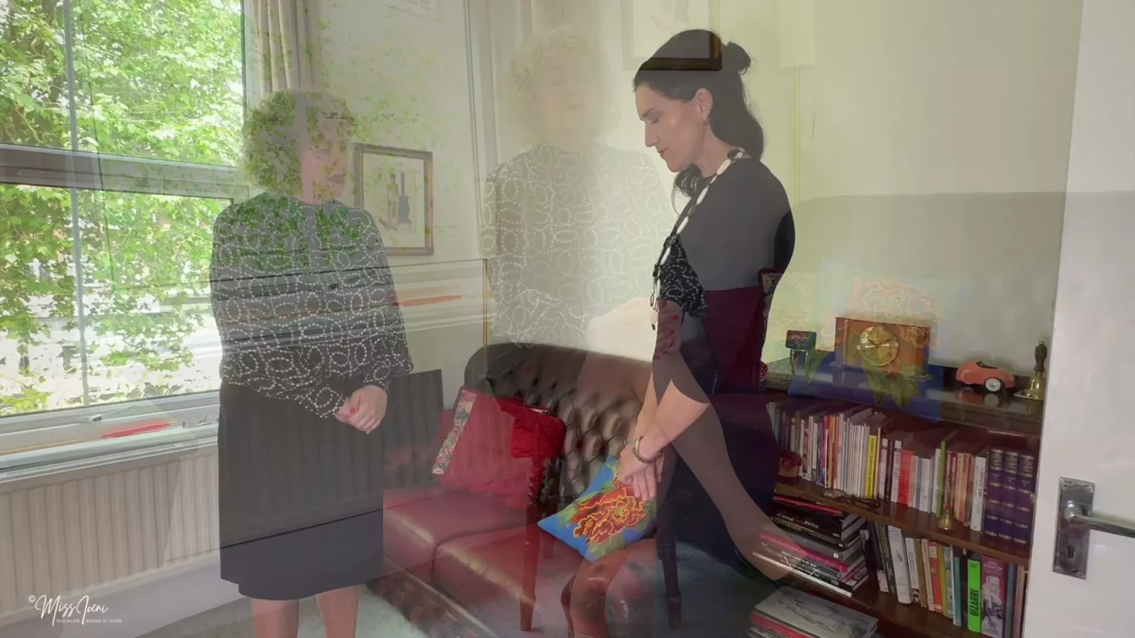 Screenshot 1 from Rector Iceni Canes Provocatieve Lerares Hannah Elliot