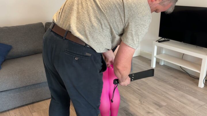 Screenshot 3 from Priorities Part 2: Kinia’s Throbbing Pink Bottom Strapping