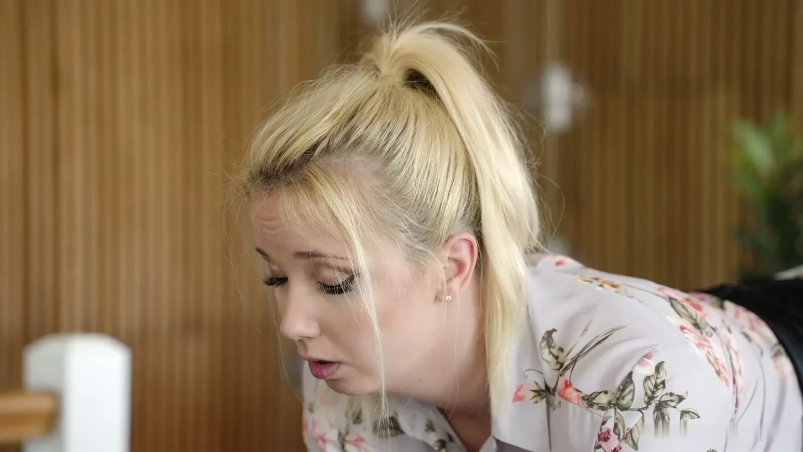 Screenshot 6 from Ariel Anderssen 与 Lil Missy:办公室惩戒之困 - 被束缚的优雅