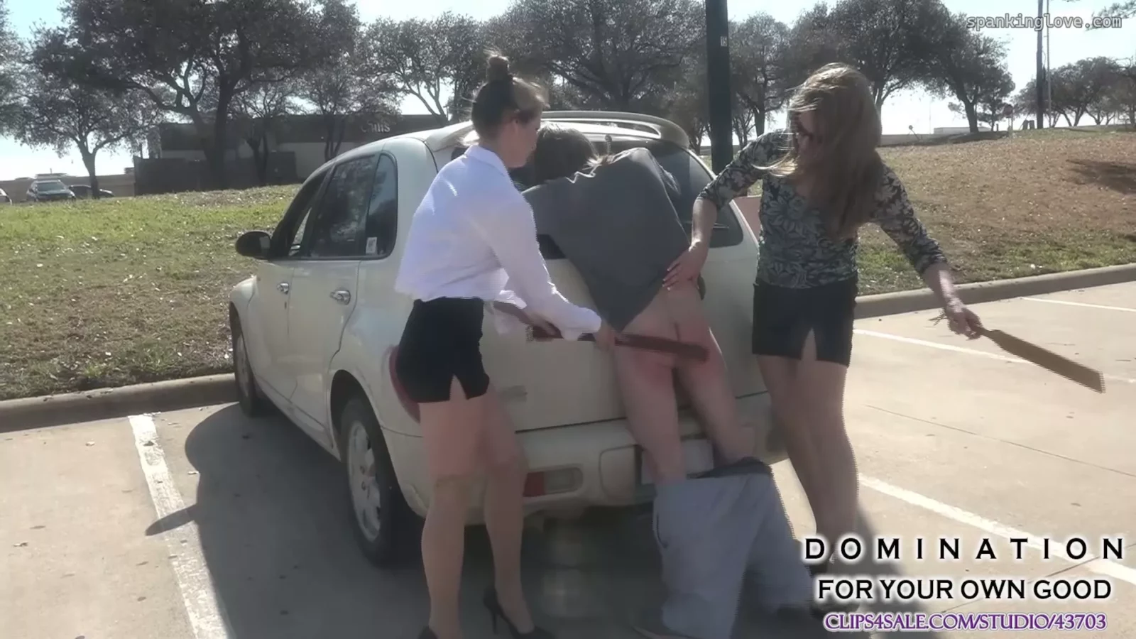 Screenshot 8 from Het stelen van de auto van je zus levert je een zeer openbare pak slaag op van Mama Katherine en Zus Madison