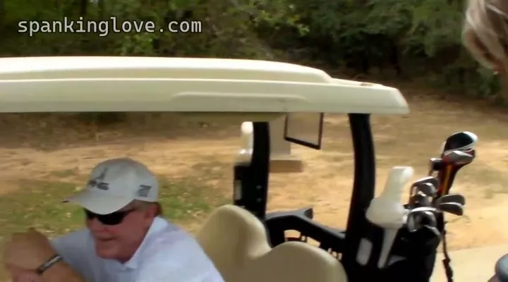 Screenshot 2 from Katherine Worthington: Stoute Golfer Betrapt en Gegeseld door CEO | Openbare Pakken Raming