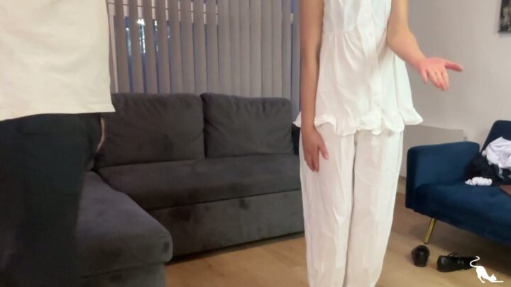 Screenshot 4 from Emma’s School Paddling: Double Punishment at Home