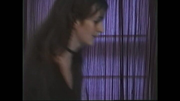 Screenshot 3 from Esposo Voyeur Azotado por su Esposa y Vecinos - Kelly Payne HD