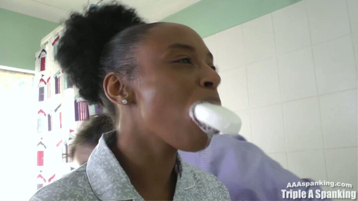 Screenshot 7 from Lola Marie Spanked and Soaped by Stepdad – Aaaspanking