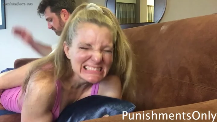 Hotel Spanking: Mantenimiento Mensual de Anna - Solo Castigos