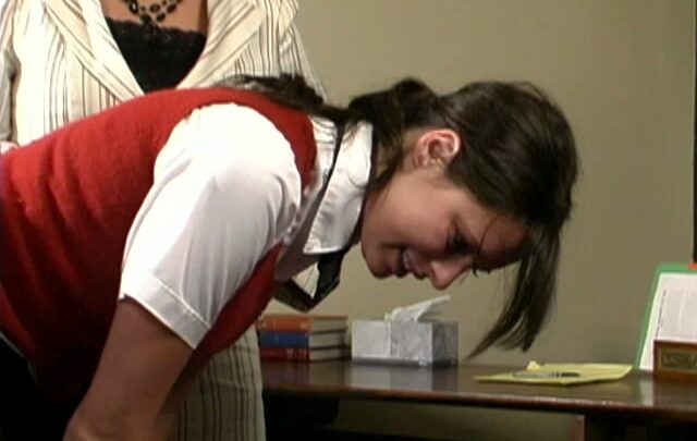 Screenshot 7 from Jackie in Ritardo Sculacciata dalla Signorina Burns | Realspankingsinstitute