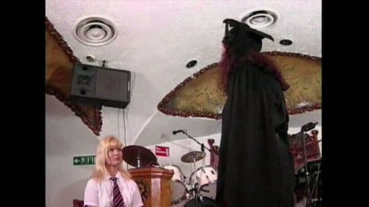 Screenshot 5 from Una Severa Sculacciata: Scolarette Disobbedienti Punite dalla Preside