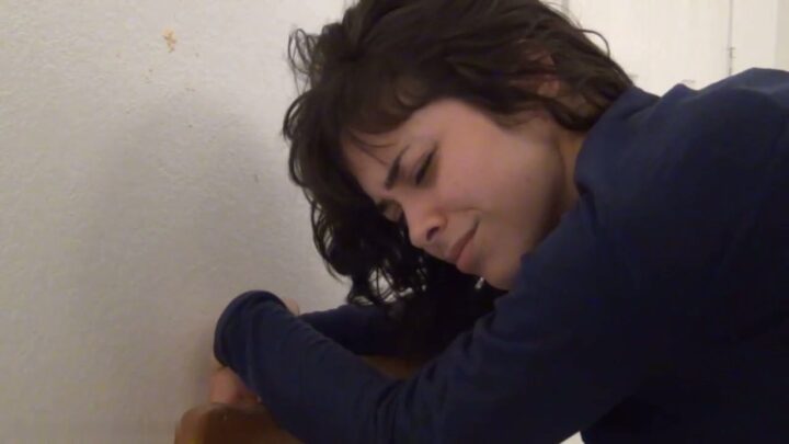 Screenshot 8 from 爱丽丝·迈克尔斯专访：德州女孩的体罚故事