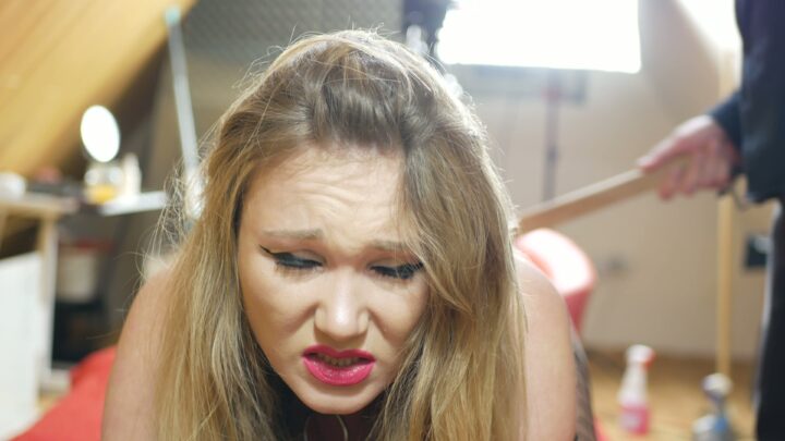 Screenshot 5 from Intense Facial Reactions to Ass Punishment – NaughtyNatali 4K