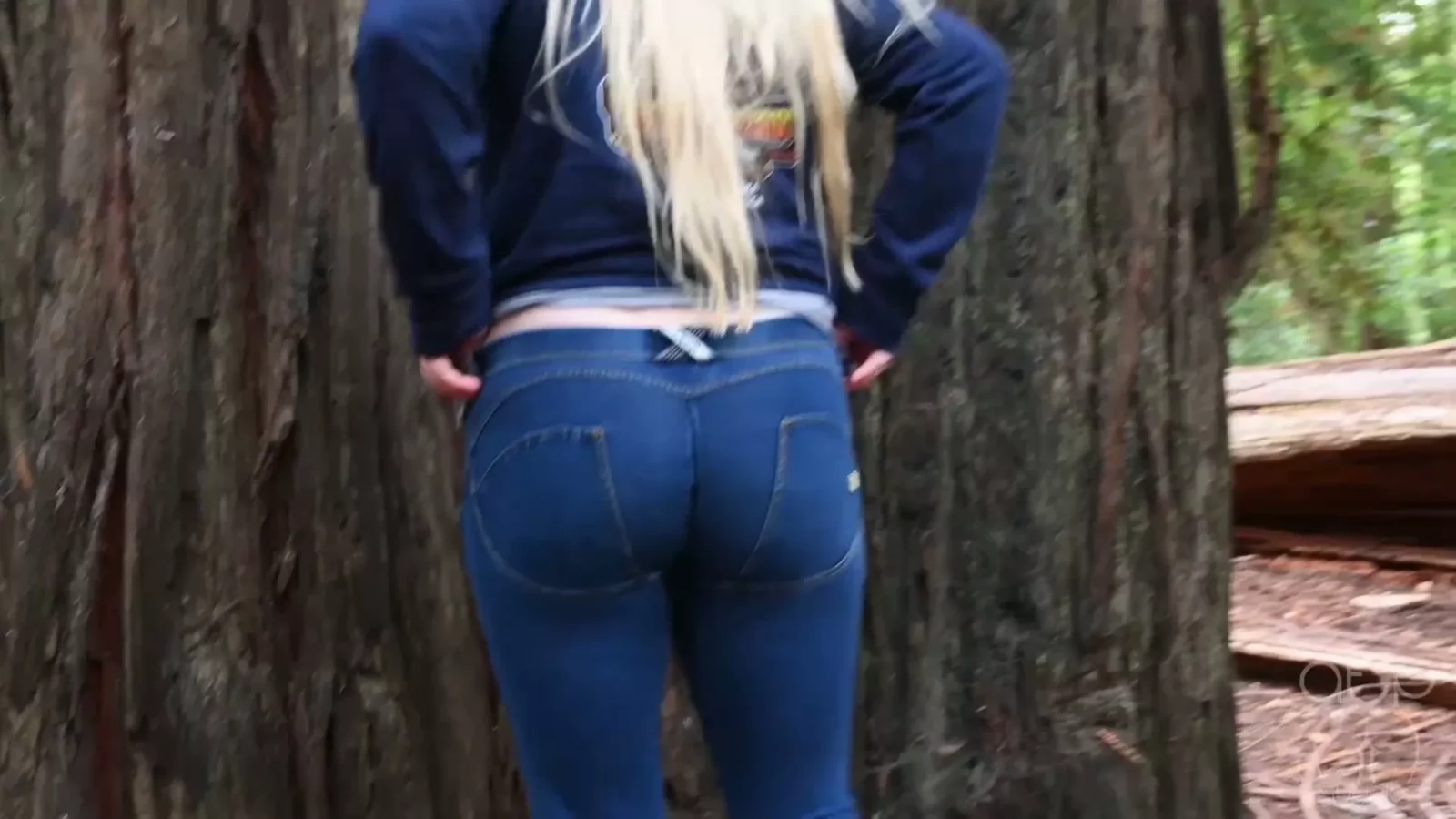 Captura de pantalla 3 de Azotado con Cinturón en el Bosque: Aventura Traviesa de Azotes en Viaje por Carretera