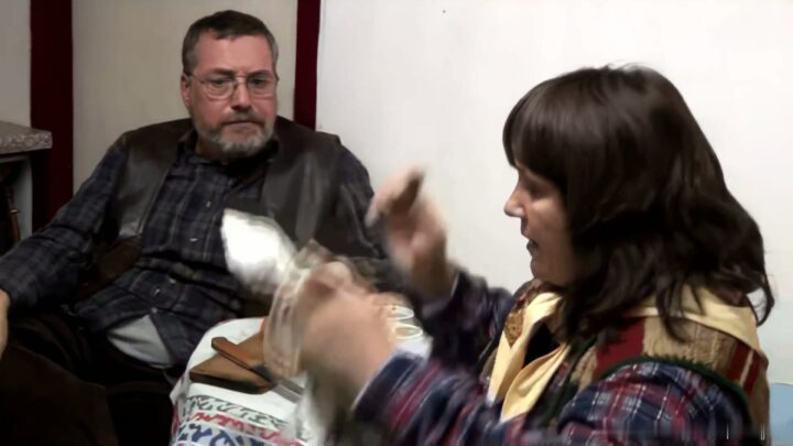 Screenshot 4 from Mijn Lieve Kleine Dorp: Klassieke Film over Ouderwets Opvoeden (DRM-017) HD 1080p