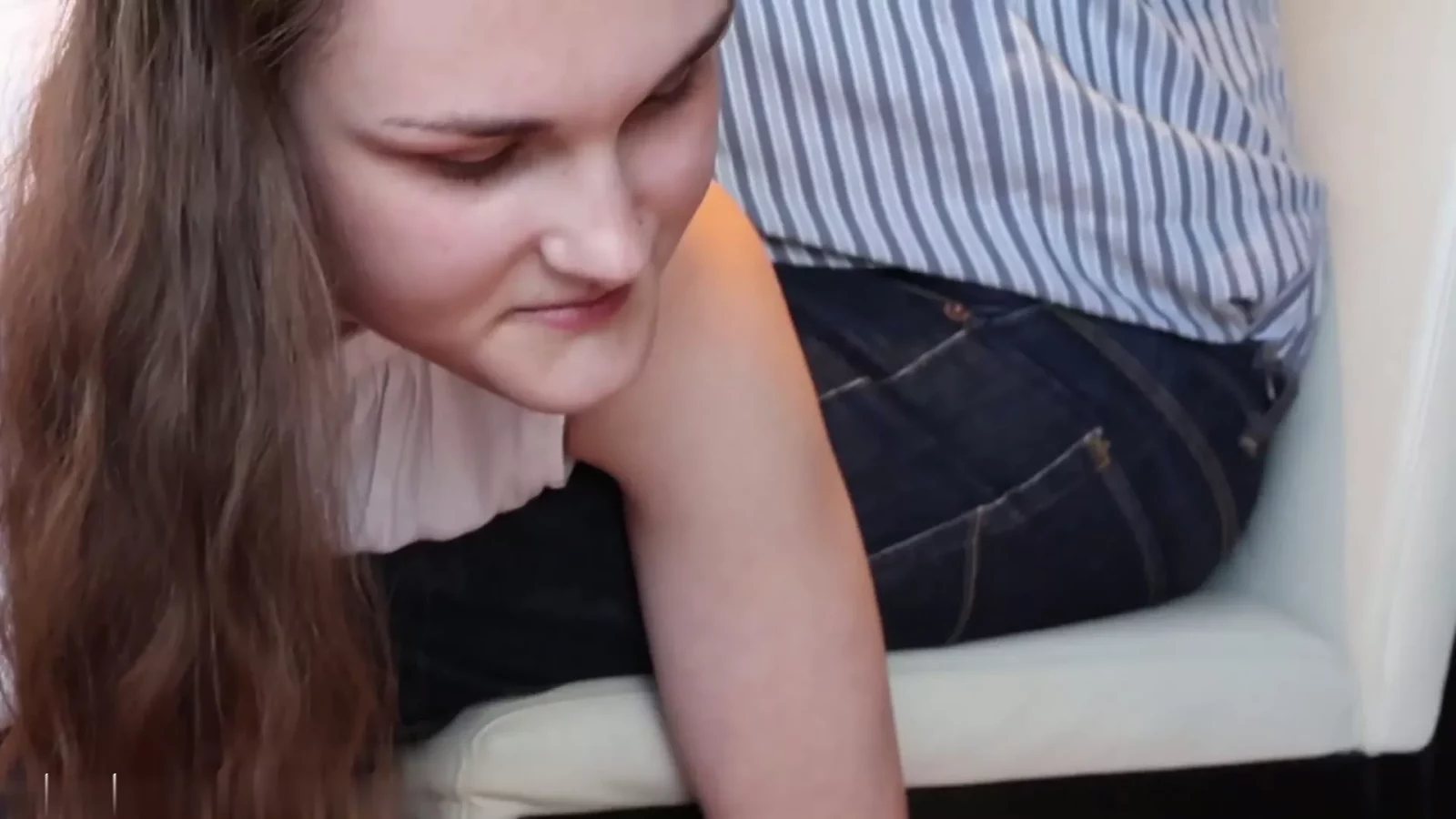 Screenshot 8 aus Ivy's trotzige nackte Po-Ordnung - Konsequenzen des Spankings
