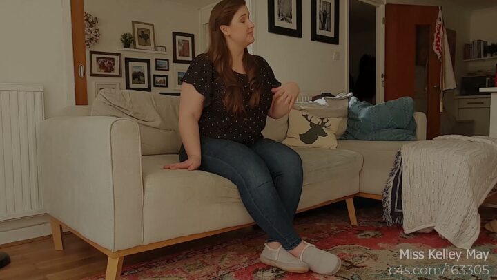Screenshot 5 from La Passeggiata della Vergogna di Katie Jane: Sculacciata dalla Matrigna | Principessa Kelley della Sculacciata