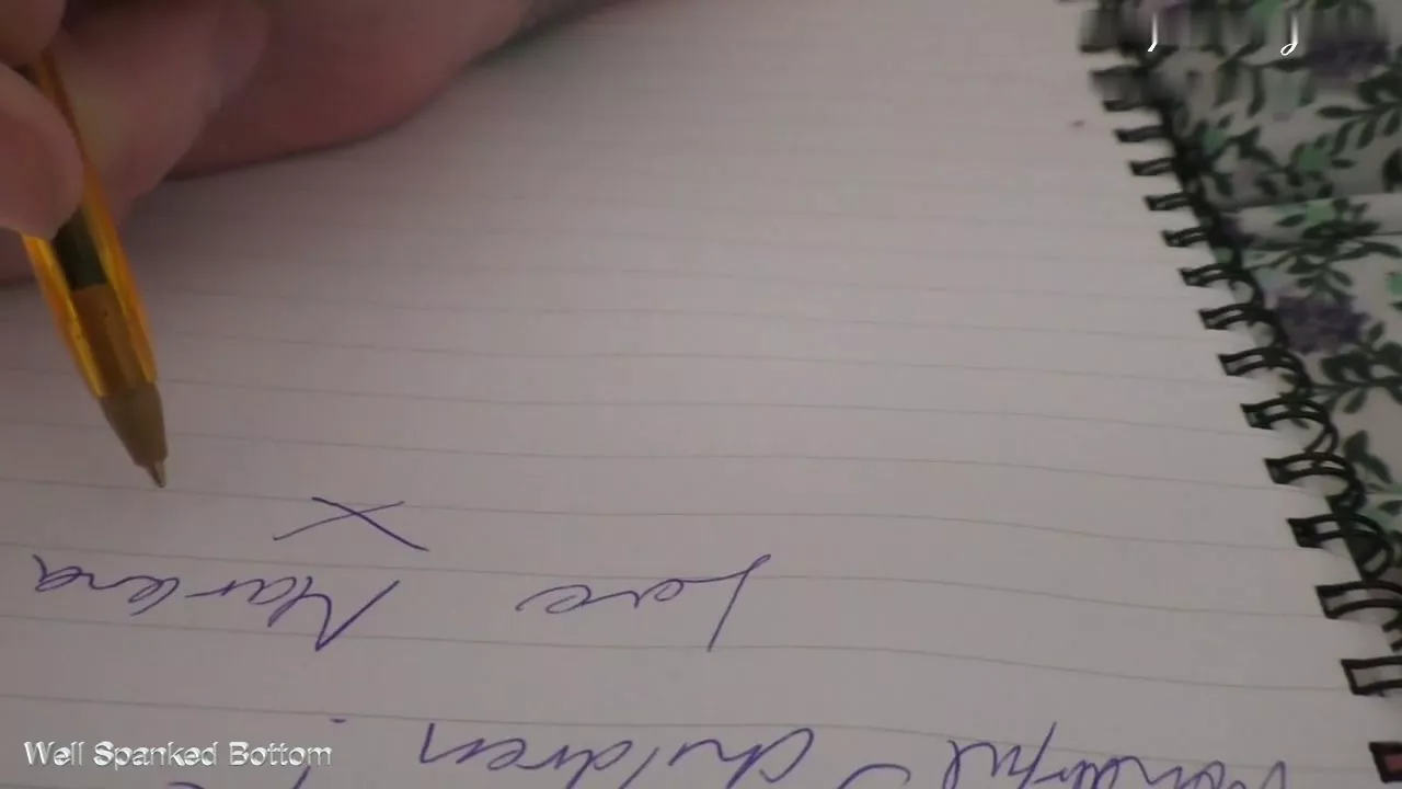 Screenshot 1 aus Gut versohlter Hintern in Alles bleibt in der Familie Teil 7
