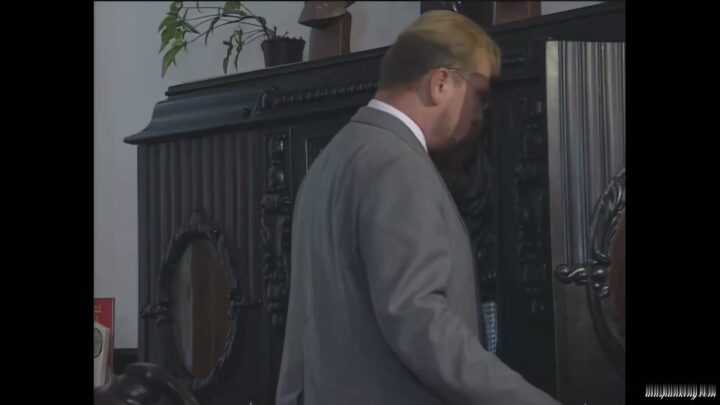 Screenshot 3 from ستالين: عقاب التلميذة بأسلوب قديم بواسطة لوبوس بيكتشرز عالي الدقة
