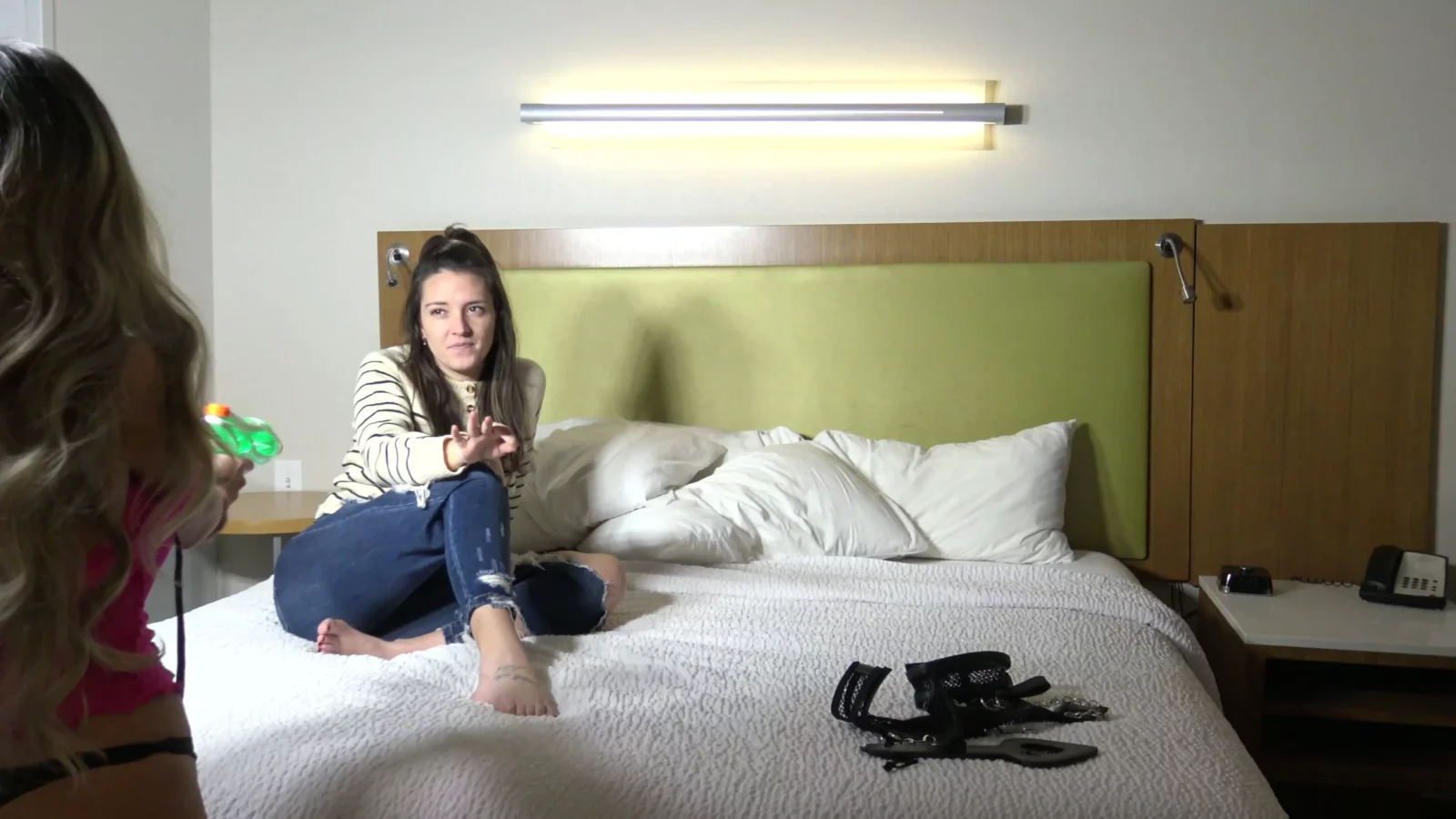 Screenshot 2 from Natalie Shea Geklapt door Ahri in 4K: Tilly Devine Studios