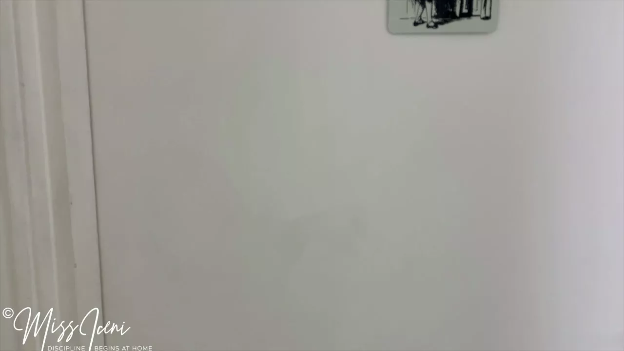 來自 藤条拘留第二部:路易丝与艾西尼小姐的回合 的截圖 1