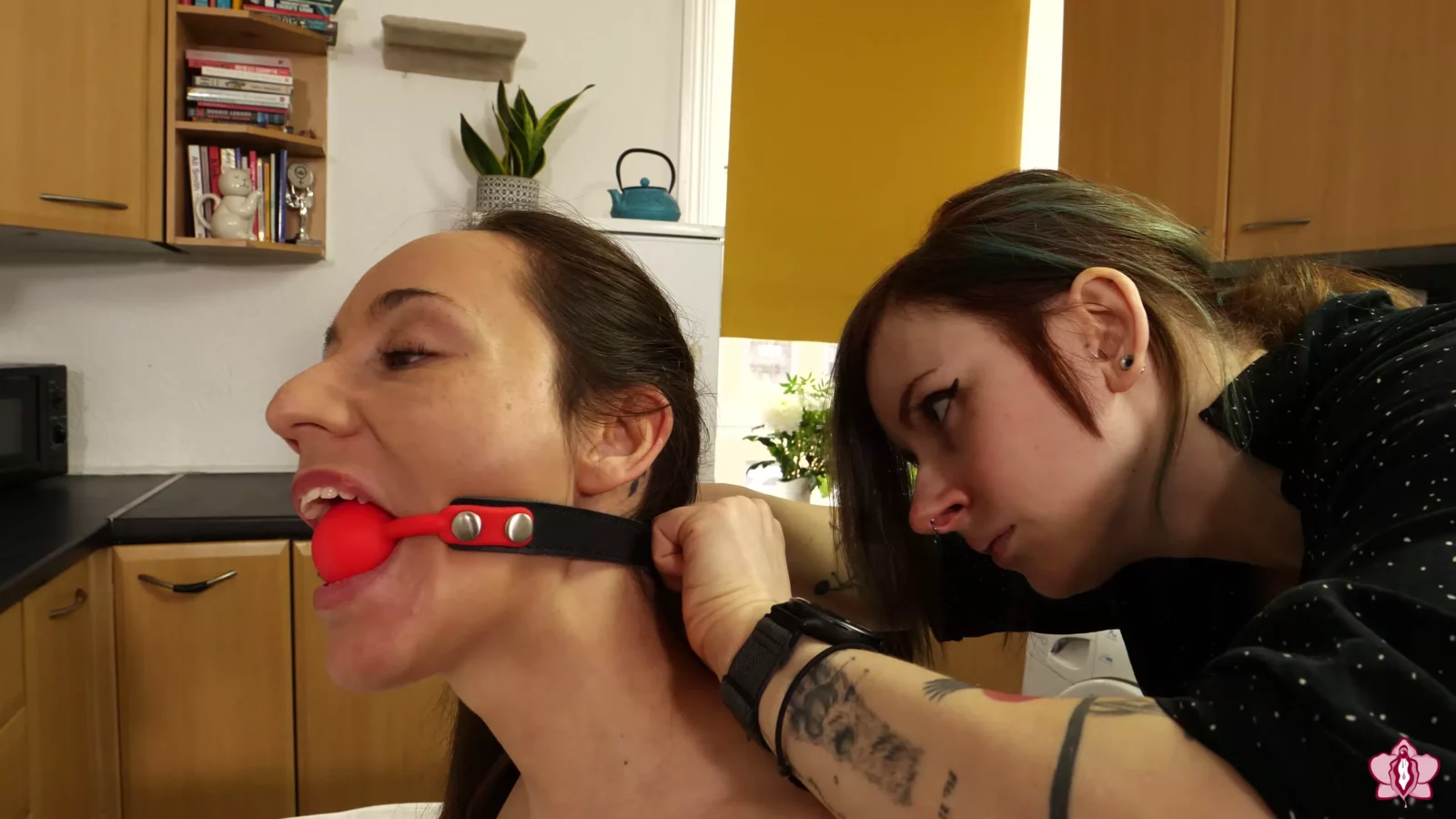Captura de pantalla 3 de Mistress Apprentice 2: Ash Dominates Slave Mila in 4K