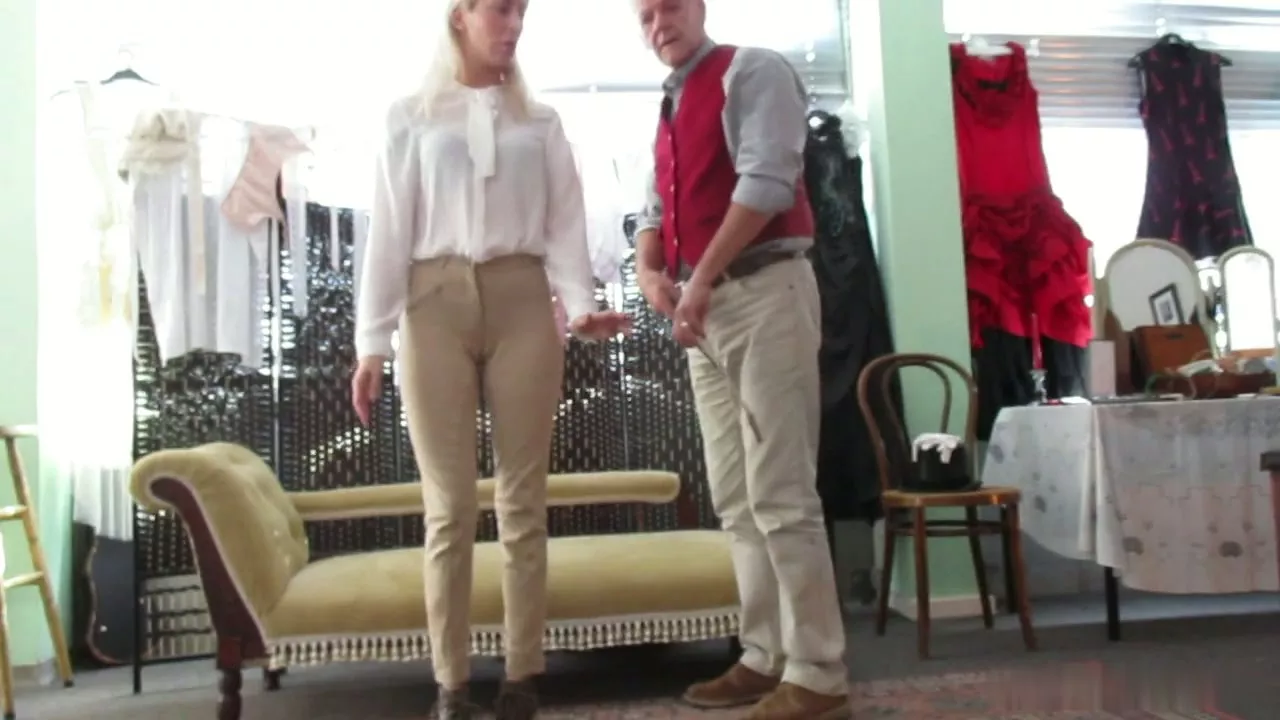 Captura de pantalla 3 de Charlotte Appleby: Traviesa Estable de la Chica Azotada por Asa Jones
