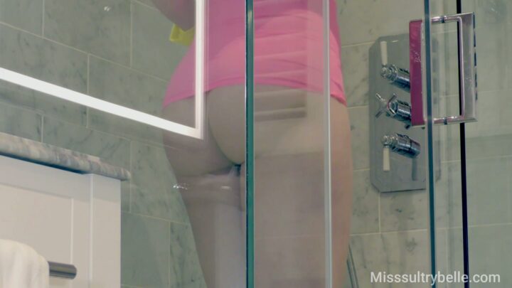 Screenshot 5 from Perfect Peach: Collette’s Barbie Cleaning Spanking – Miss Sultrybelle