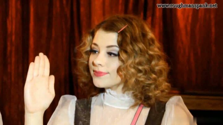 Screenshot 2 from Burlesque School’s Naughty History Lesson