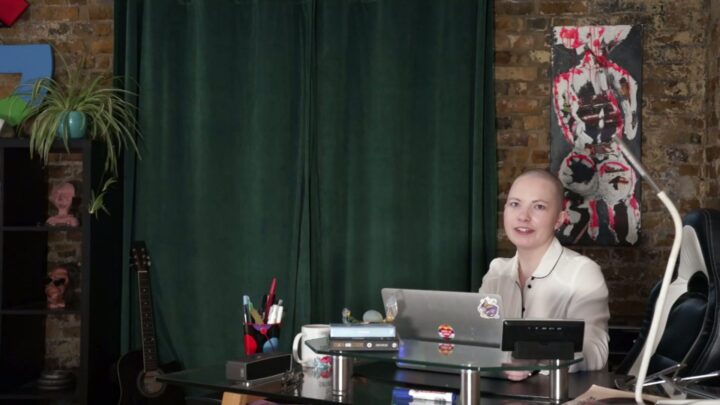 Screenshot 1 from Rotete tannpuss: Bak kulissene med Clara Hewitt
