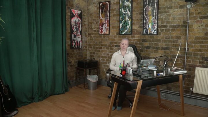 Screenshot 3 from Rotete tannpuss: Bak kulissene med Clara Hewitt
