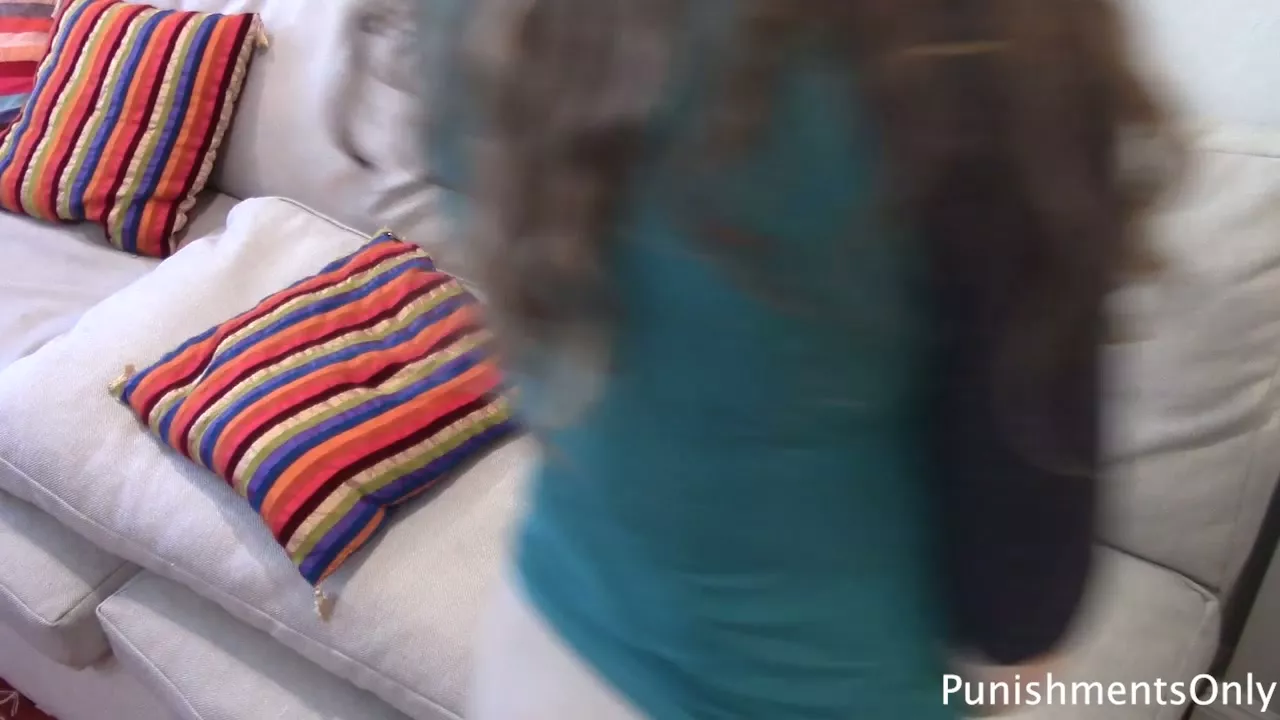 Screenshot 5 aus Spanktopia: Nur Strafen Kompletter HD-Film - 4 Unartige Mitbewohner
