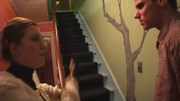 Screenshot 1 from Strenge Pleegmoeder Geeft Luie Student Jongen Een Pak Op De Billen - Kelly Payne Film