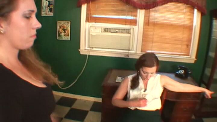Screenshot 3 da La Bugiarda: La Punizione OTK di Kelly Payne con Sculacciate