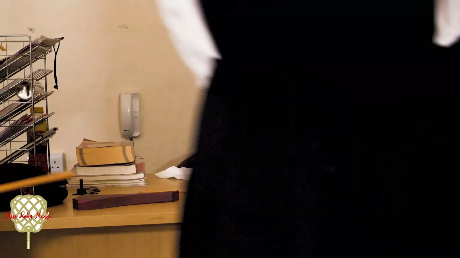 Captura de pantalla 6 de La Intervención Divina de Marlie: Azotes de Monja por la Señorita Ruby Marks
