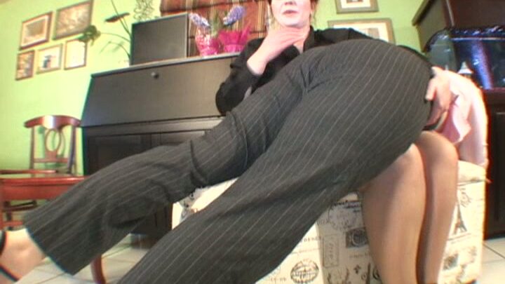 Screenshot 7 from Discipline de Bureau : Julie Simone Fessée par Kelly Payne