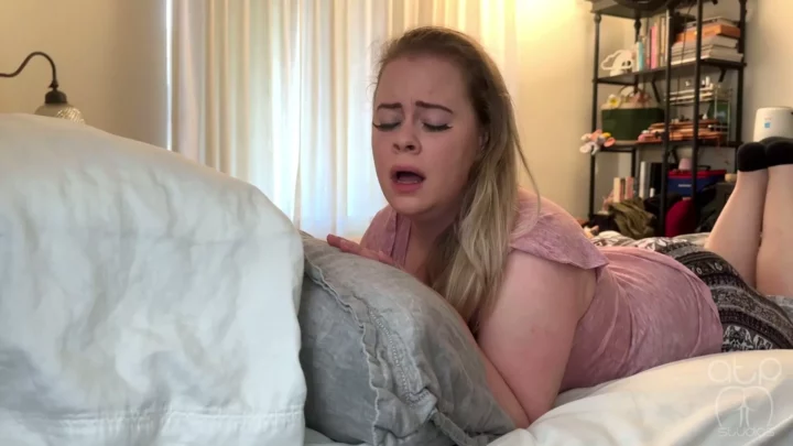 Stevie Rose Azotes para Despertar - Azotes del Botón de Snooze - Assumethepositionstudios