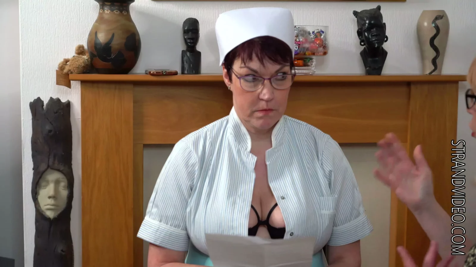 Screenshot 3 aus Schwester Laylas Schande: Strenge Regressionsstrafe von Mama Sarah