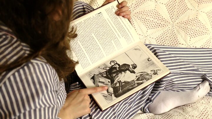 Screenshot 1 from Isabel’s Naughty Peek at Spanking Book Earns Her a Sting