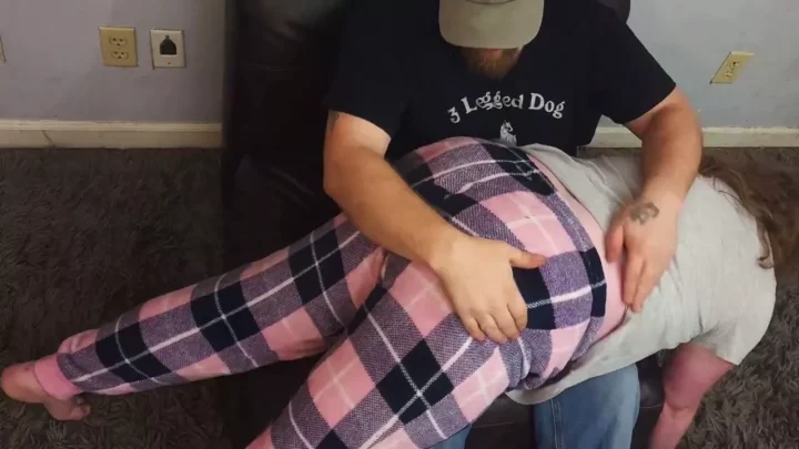 Screenshot 2 from A Mild Real Disciplinary Spanking