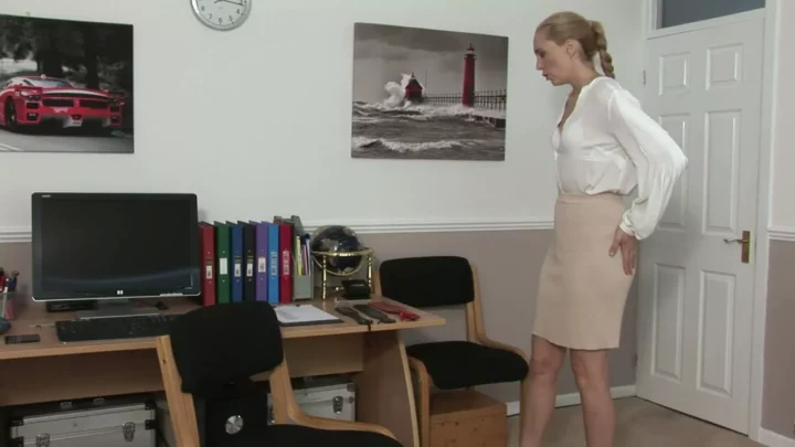 Screenshot 2 from Denying Responsibility — Spanked Cheeks