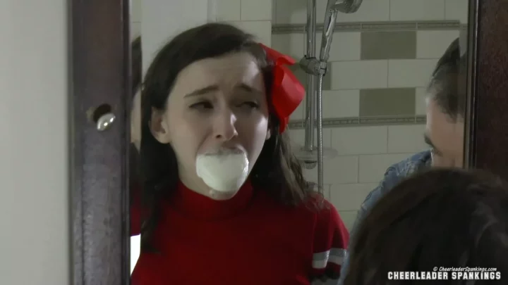 Screenshot 6 from Gedisciplineerd voor een Vuile Mond — Cheerleader Opslurven