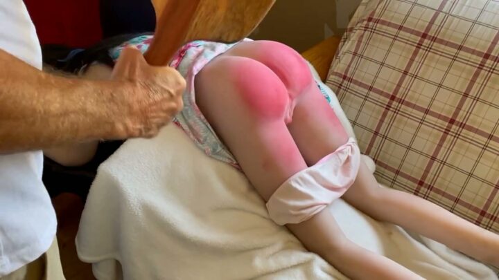 Screenshot 6 from Domme Sensuelle Prépare Son Soumis pour une Fessée Sur Ses Genoux | Fesser Ma Poupée d'Amour