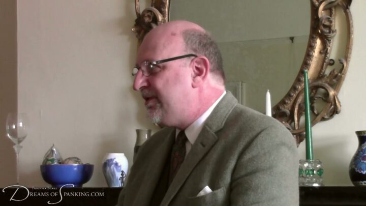Screenshot 1 from Les Évacués : Molly Malone et Alexander Knight Punis par un Maître de Maison Sévère