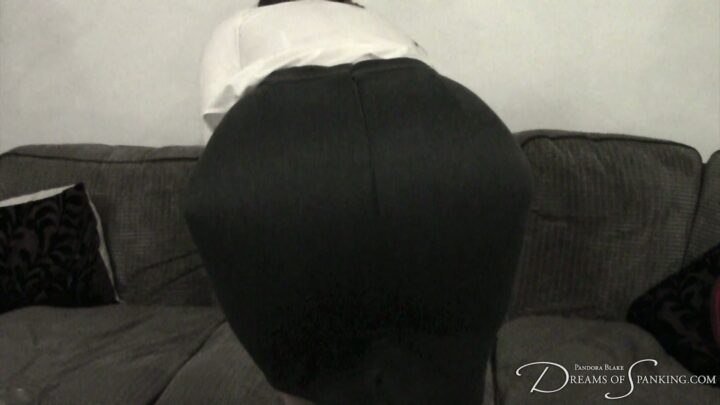 Screenshot 3 from Lodger Wanted: Pandora Blake’s Seductive House Tour