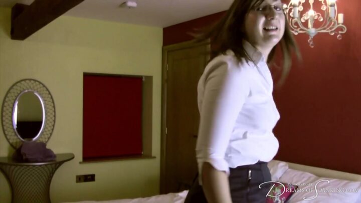 Screenshot 5 from Lodger Wanted: Pandora Blake’s Seductive House Tour