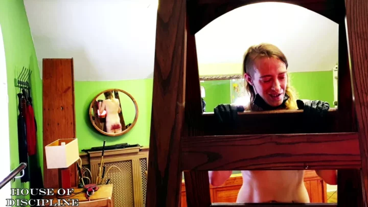 Screenshot 8 from Alexia Gasp ondergaat Singaporees gevangenisroede in Miss Ruby Marks-film